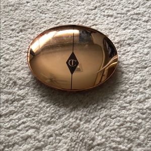 Charlotte tilbury airbrush flawless finish in 1